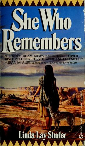 She Who Remembers (Signet)