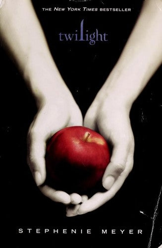 Twilight (The Twilight Saga, Book 1)